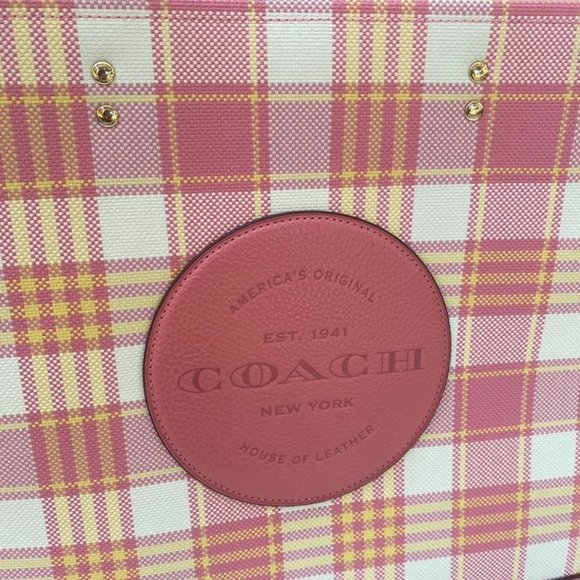 coach Dempsey Tote 40 With Garden Plaid Print And Coach Patch c8200 - Picture 4 of 15